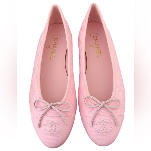 CHANEL Shoes - Chanel 26P Light Pink Denim Quilted CC Logo Bow Tie Ballet Ballerina Flat 39